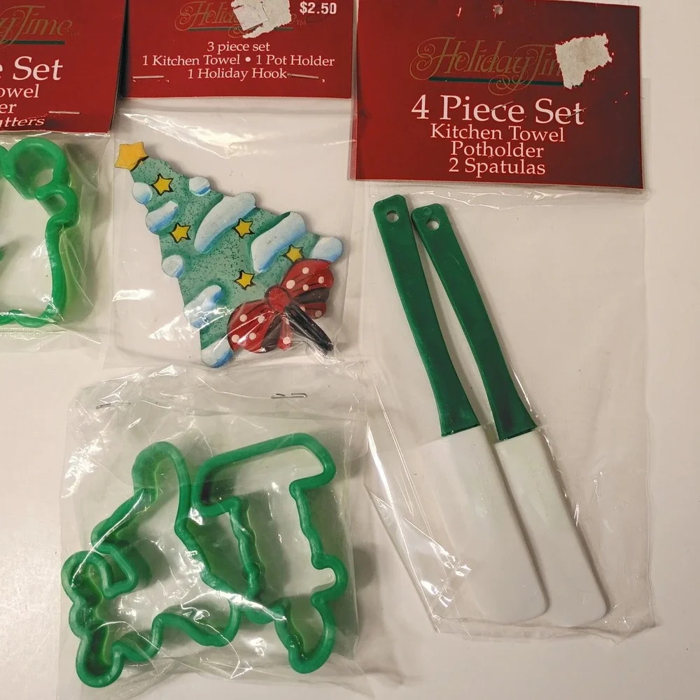 Vintage Holiday Time Christmas Holiday Mini Spatulas, Cookie Cutters, Chip Clips